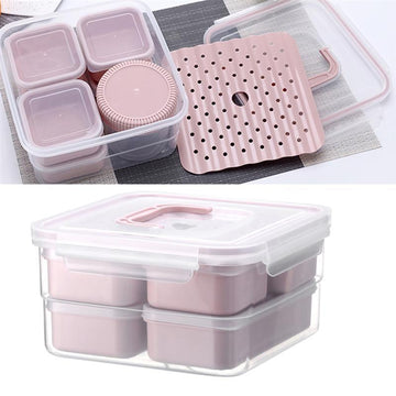 Plastic lunch box